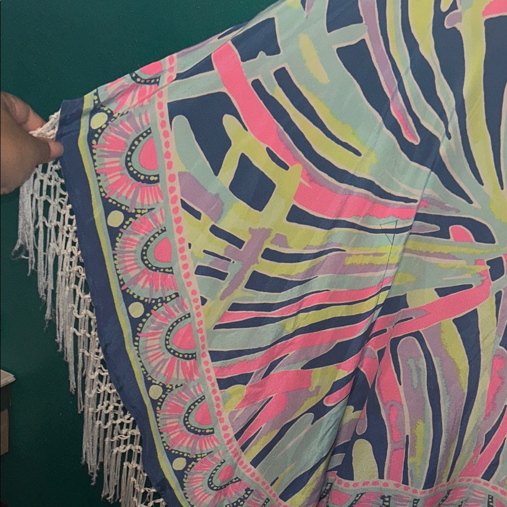 Lilly Pulitzer 100% silk Fringe Kimono - Picture 4 of 10